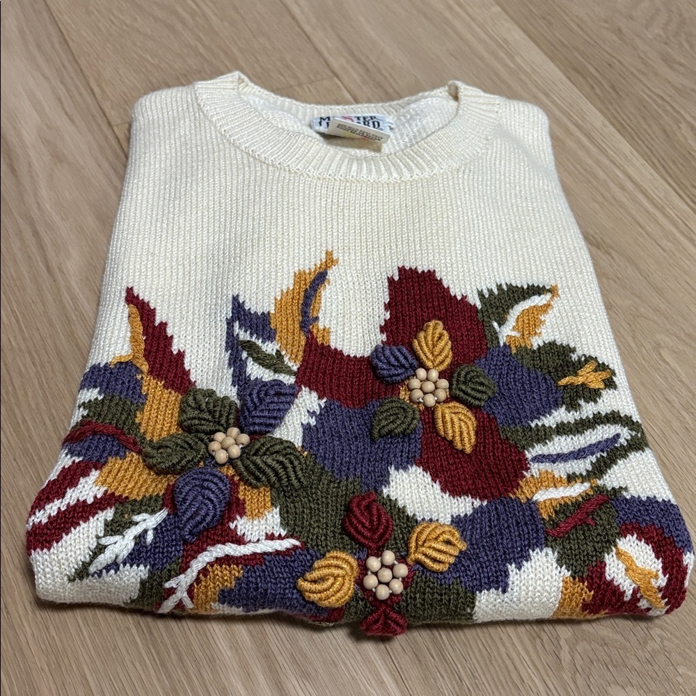 Vintage (S) MISTER LEONARD Floral Embroidered Cream Knit Sweater Top Wood Beads - Picture 12 of 13